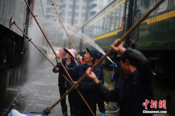 [流言板]火鍋盛宴！鄧恩杜蘭特籃下連續(xù)兩個回合送出釘板大帽