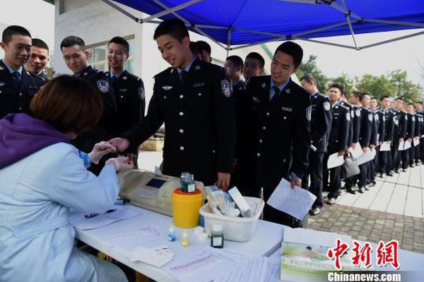 小羊很厲害！ 但有人非要拿他和龍比，那真是步子邁大了，扯蛋！