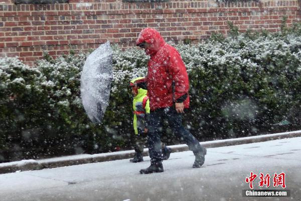 [流言板]在魔術(shù)身上撒氣！雷霆次節(jié)開始已命中6三分，上場(chǎng)全場(chǎng)5個(gè)