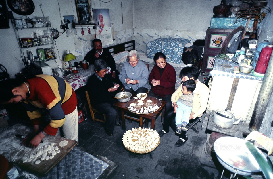 [流言板]技驚四座！薩爾反擊送助攻，庫利巴利高高躍起空接隔扣希羅